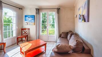 Apartment | Living area