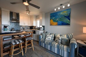 Interior - Blue Heaven Oceanfront Condo in Hilton Head (Hilton Head Island)