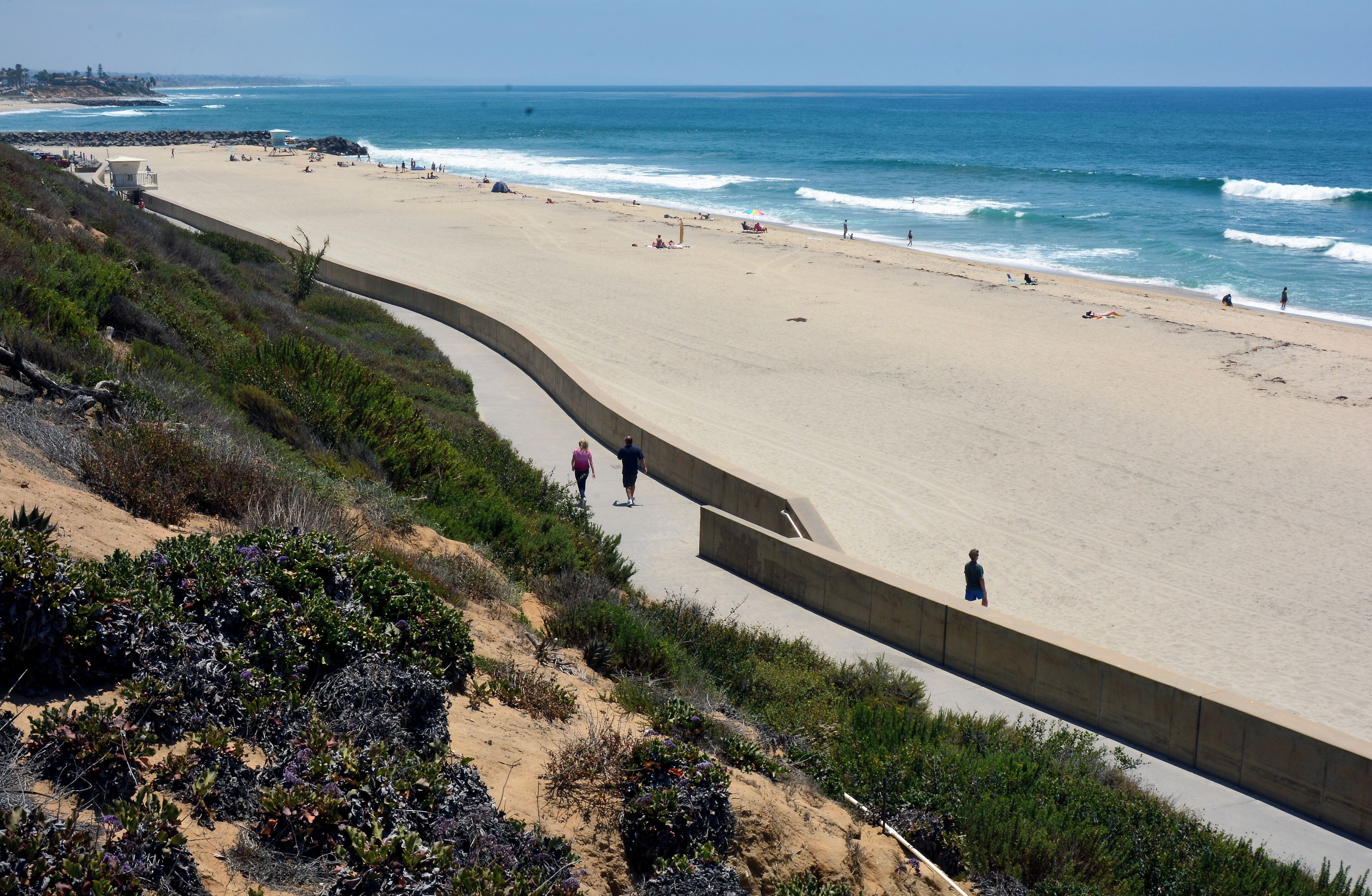 Solsenger og strandhåndklær