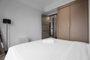 2 bedrooms, iron/ironing board, WiFi, bed sheets - Agile Bukit Bintang, 54th Floor Apt, Infinity Pool (Kuala Lumpur)