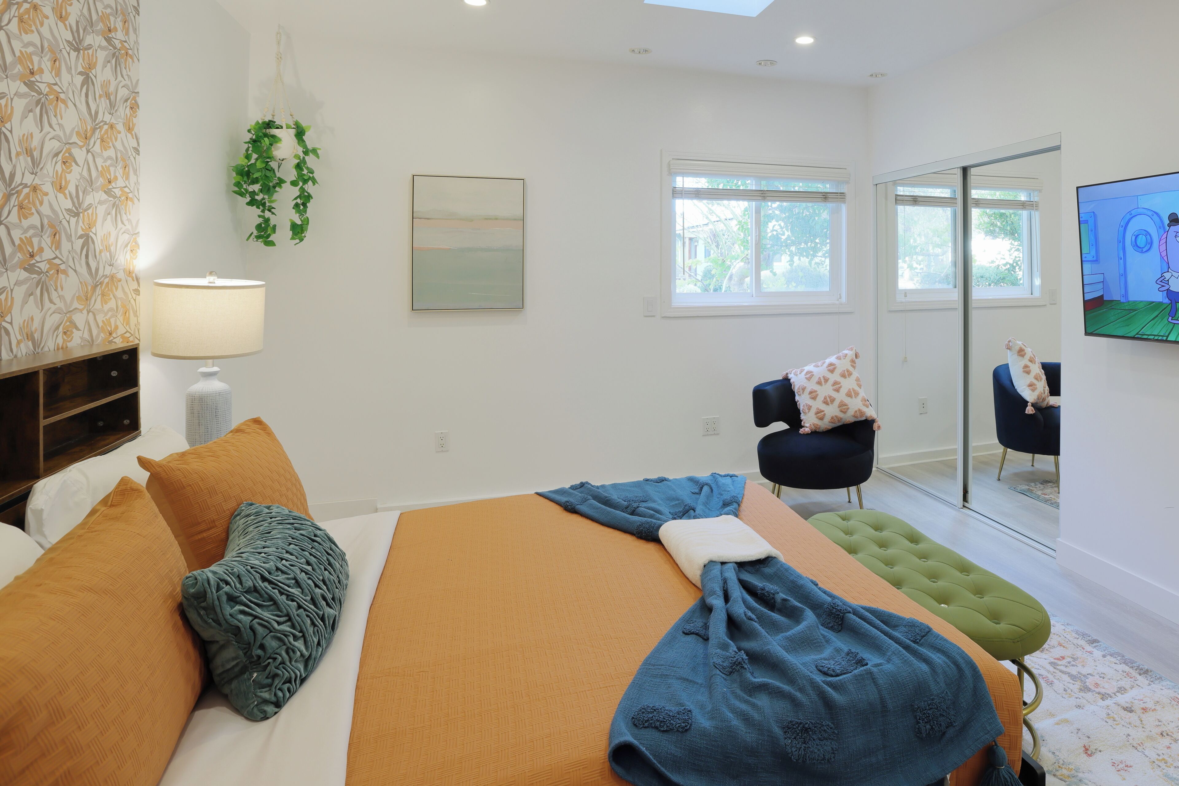 4 bedrooms, WiFi, bed sheets