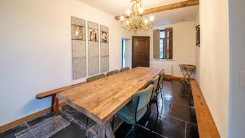 House | Dining