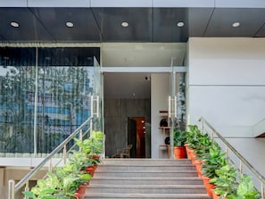 House | Reception - Collection O De Alphabet Hotel Ecil (Hyderabad)