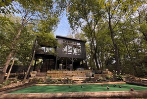 Exterior - The Pair Tree BnB A Romantic Retreat in the trees (Perry)