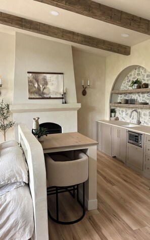 Interior - The Pair Tree BnB A Romantic Retreat in the trees (Perry)