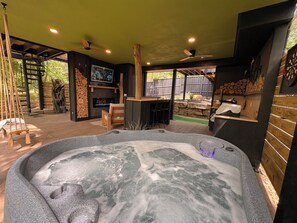 Interior - The Pair Tree BnB A Romantic Retreat in the trees (Perry)