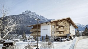 Exterior - Superior Vacation Apartment Near Glacier (Fulpmes)