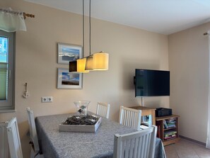 House | Tempat makan