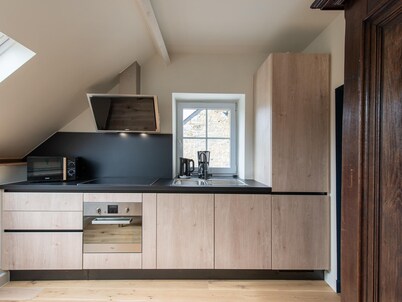 Spacious Holiday Home With Sunny Terrace