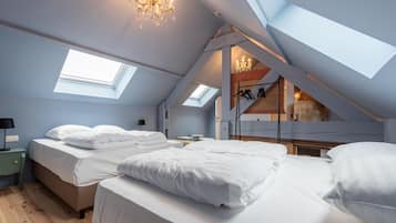 2 bedrooms, bed sheets