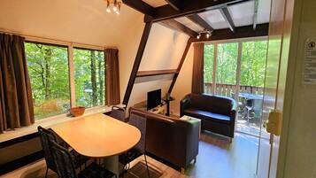 Chalet | Dining