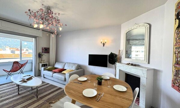 Living area - Apartment in Ajaccio With Rooftop Views (Propriano)