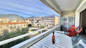 Outdoor dining - Apartment in Ajaccio With Rooftop Views (Propriano)
