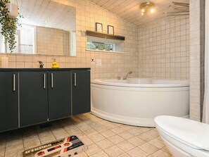 House | Spa treatment - 4 Star Holiday Home in Glesborg (Glesborg)