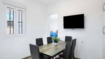 Villa | Dining