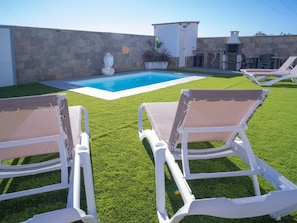 Balcony - Encantador Chalet con Piscina y Terraza Soleada Cerca del Mar en Conil (Conil de la Frontera)