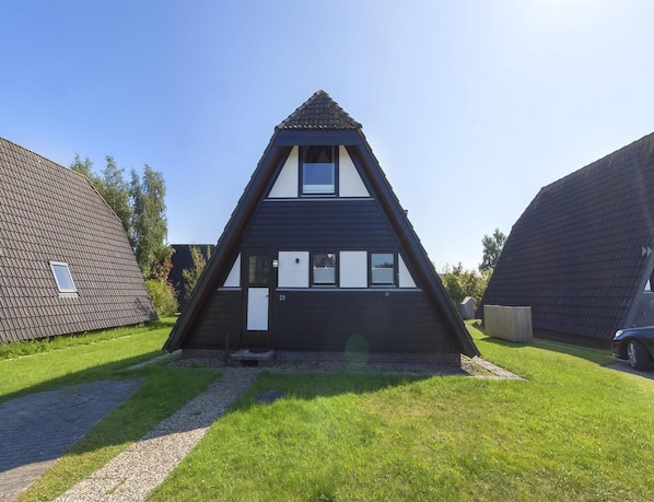 House | Exterior - Nurdachhaus in Burhave (Butjadingen)