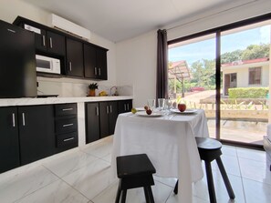 Dining - Studio/Pool/WIFI-Full kitchen-A/C-Large Beach-Sunset-Surf***. (Playa Grande)