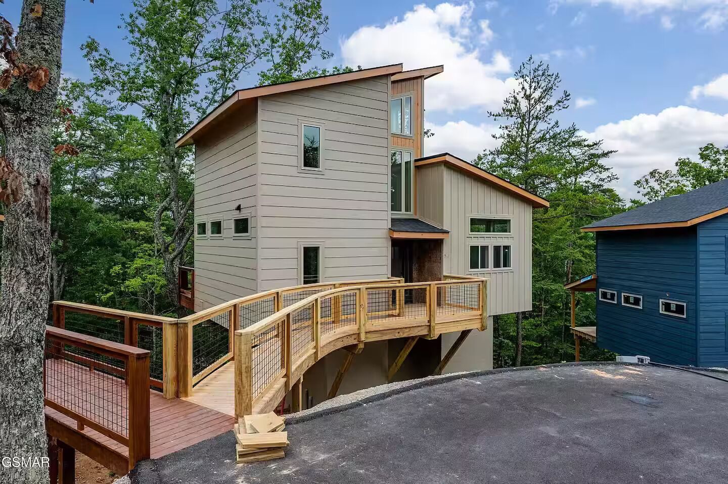 Exterior - One mile from Dollywood, Cal Ripken fields and the Parkway. Brand New Cabin!! (Pigeon Forge)