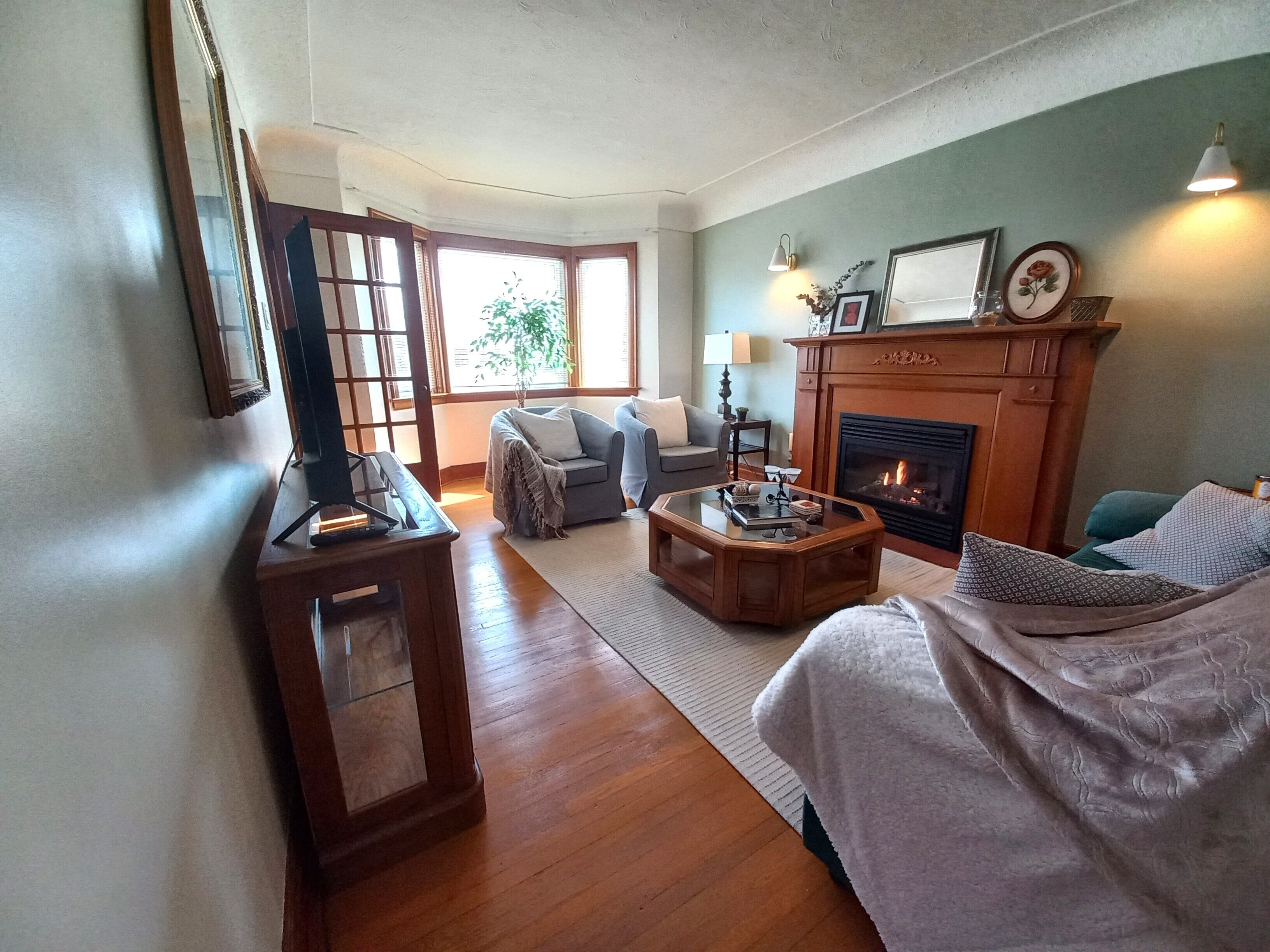 Bureau, accès au Wi-Fi (inclus), literie fournie