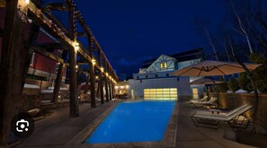 Innenpool, Außenpool