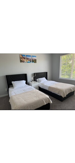 4 bedrooms, WiFi, bed sheets - CENTRAL DENVER FAMILY HOME (Denver)