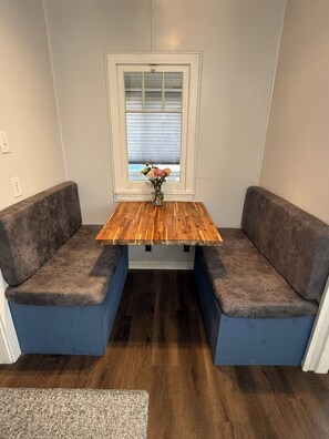 تناول الطعام