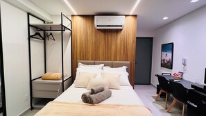 Iron/ironing board, WiFi, bed sheets - Beachfront Apartment - Breeze 318 Algodão Flats Building (João Pessoa)