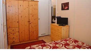 1 camera, ferro/asse da stiro, Wi-Fi, lenzuola