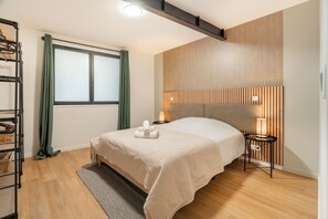WiFi, bed sheets - Refurbished 1-bedroom apartment (Paris)