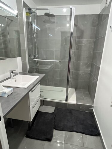 . Beau 2 pièces aux portes de Paris – proche Stade de France