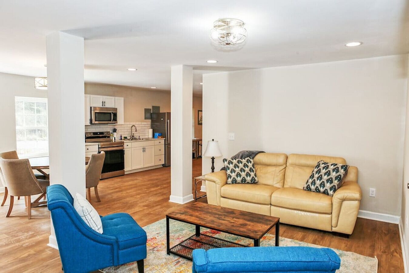 TV, fireplace, offices