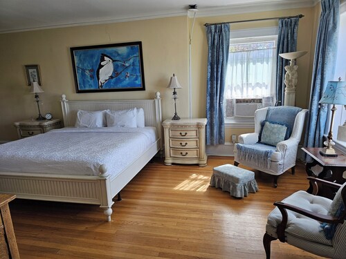 Balmoral grounding rooted in nature’s strength, offering stability & restoration