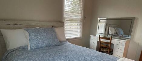 3 quartos, ferros/tábuas de passar roupa, Wi-Fi, roupa de cama