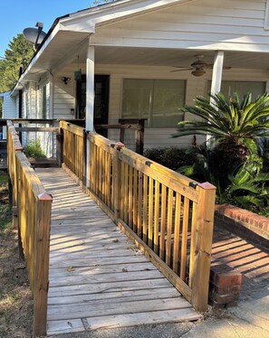 تفاصيل الفندق من الخارج