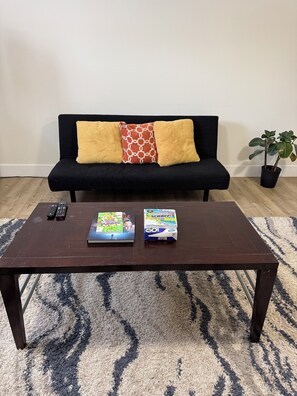 Living area - Riverview Fundy Retreat!!! Bright & Cozy Home, Near Bay of Fundy Attractions (Riverview)