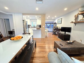 Interior - Peaceful 3 Bedroom 2 Bathroom Pool Home (Hollywood)