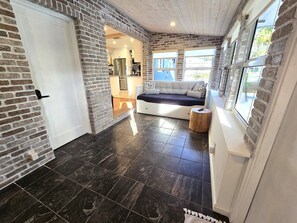 Interior - Peaceful 3 Bedroom 2 Bathroom Pool Home (Hollywood)