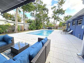 Pool - Peaceful 3 Bedroom 2 Bathroom Pool Home (Hollywood)