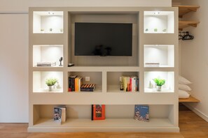 Interior - Charming renovated studio (Paris)