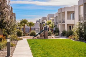 Children’s area - Most Amenities in St. George! 5 Pools! Location! Spacious! King beds! 75' TV! (St. George)