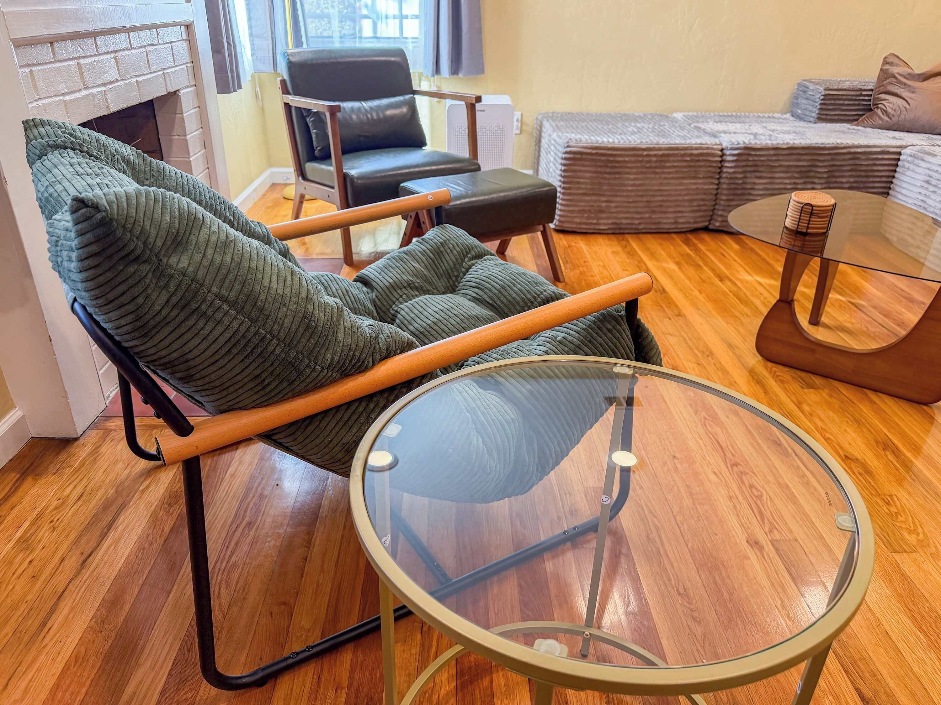 Fernseher, Kamin, Arbeitsbereiche