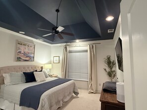 Iron/ironing board, free WiFi, bed sheets - Cozy 4-bedroom house in Oxford for National Playoff Game (Oxford)