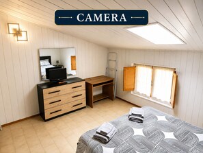 Schreibtisch, Bügeleisen/Bügelbrett, Reisekinderbett, kostenloses WLAN