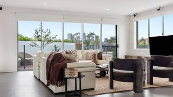 Smart TV, offices