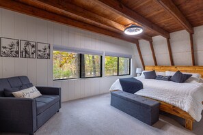 Iron/ironing board, travel crib, free WiFi, bed sheets