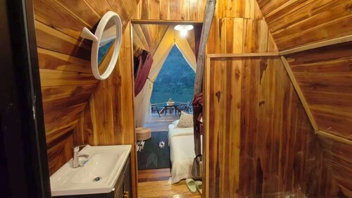 Delightful 16-bedroom bungalow with AC in Papaya Resort Nong Khiaw