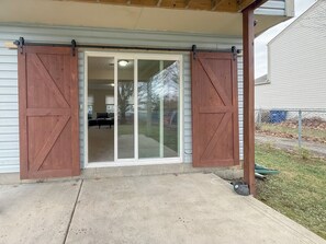 Exterior detail - Spacious Home near Downtown, 3 BD, Garage, Balcony, Pet Friendly, 2 living rooms (Columbus)