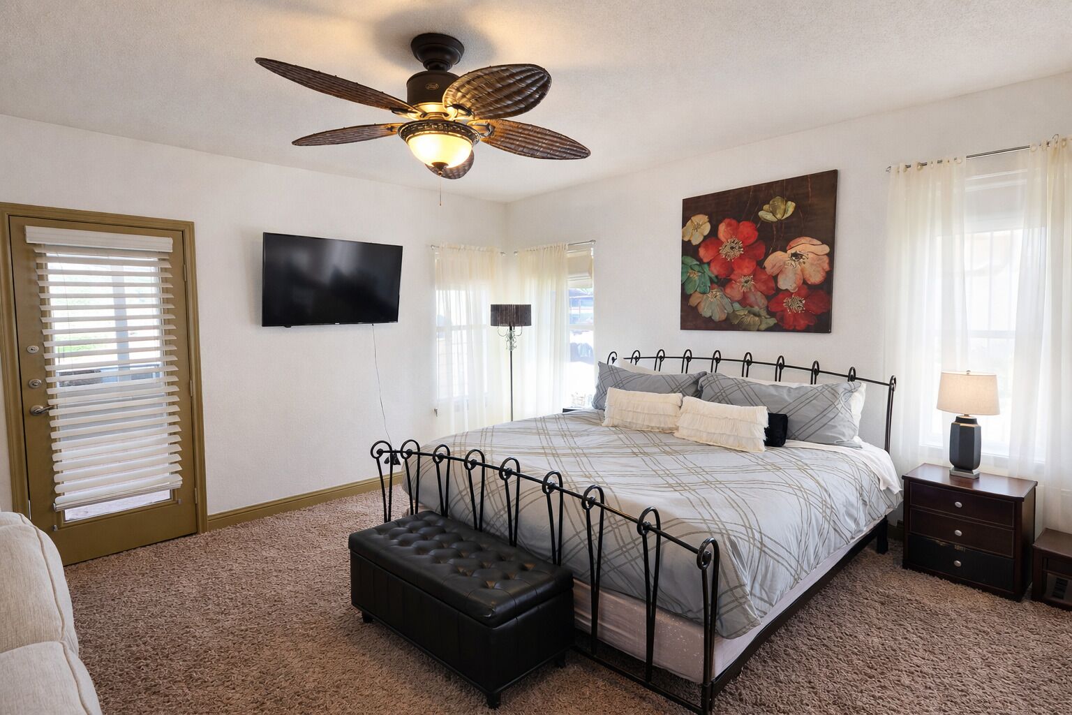 Strygejern/strygebræt, Wi-Fi, sengetøj