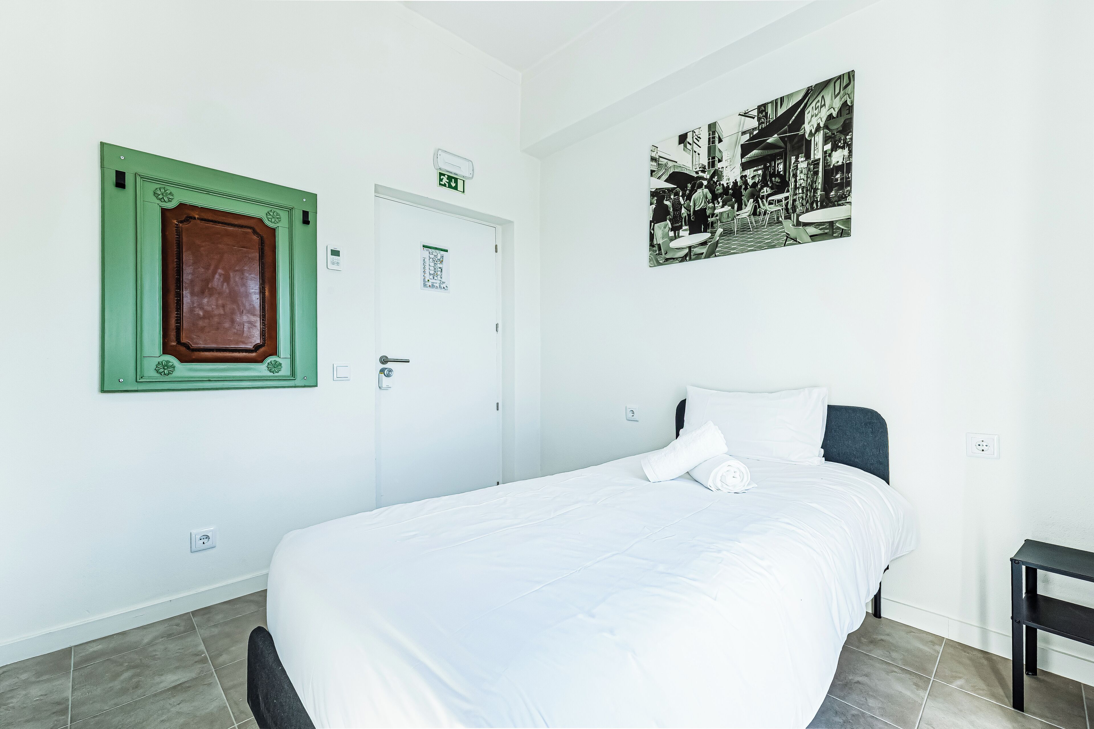 Basic Single Room | Free WiFi